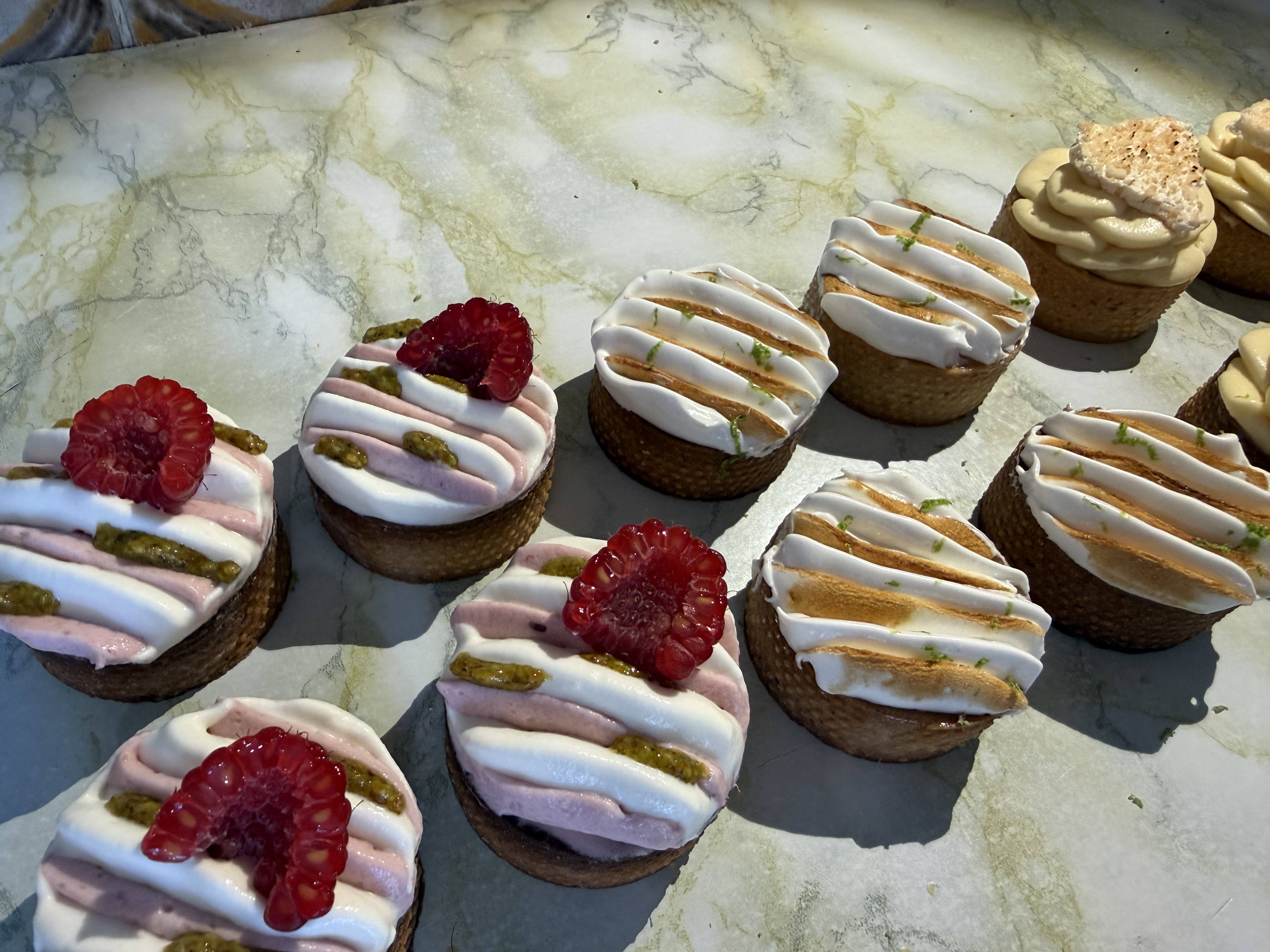 Mignardises et petits choux anniversaire